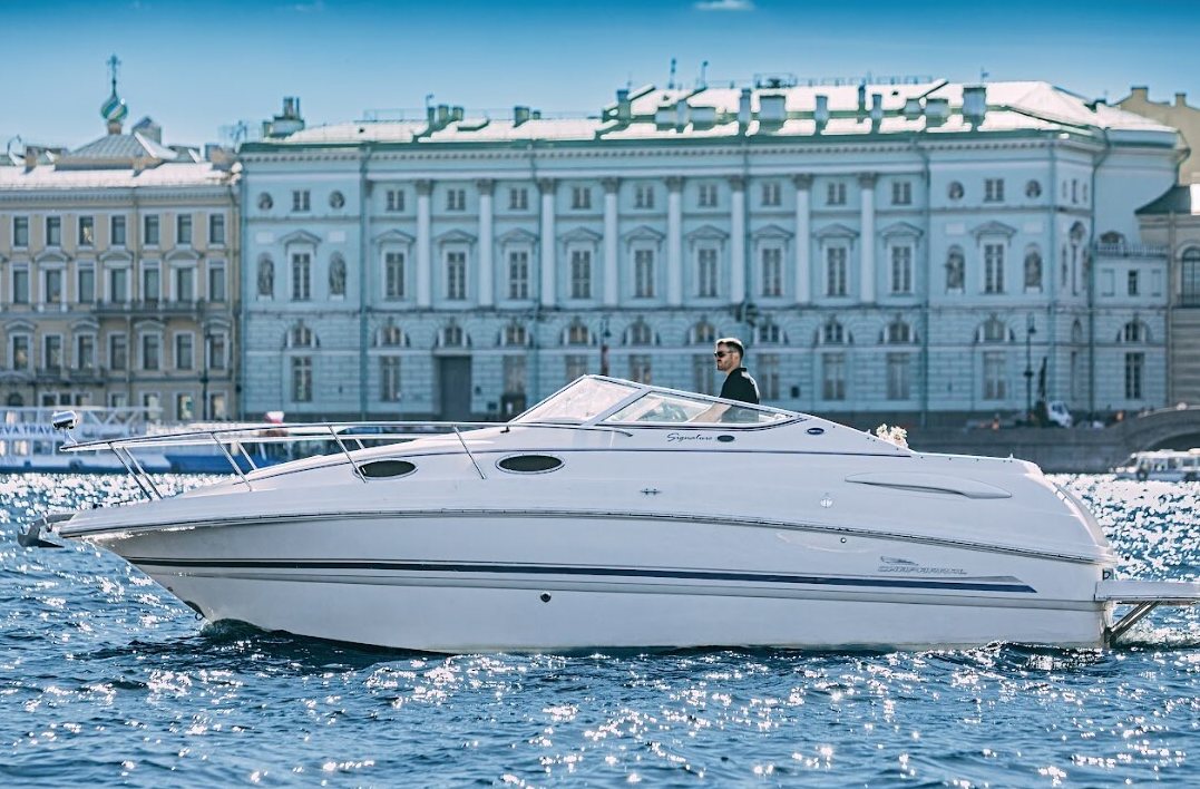 Катер «Адмирал» у причала — прокат в СПб — фото 14