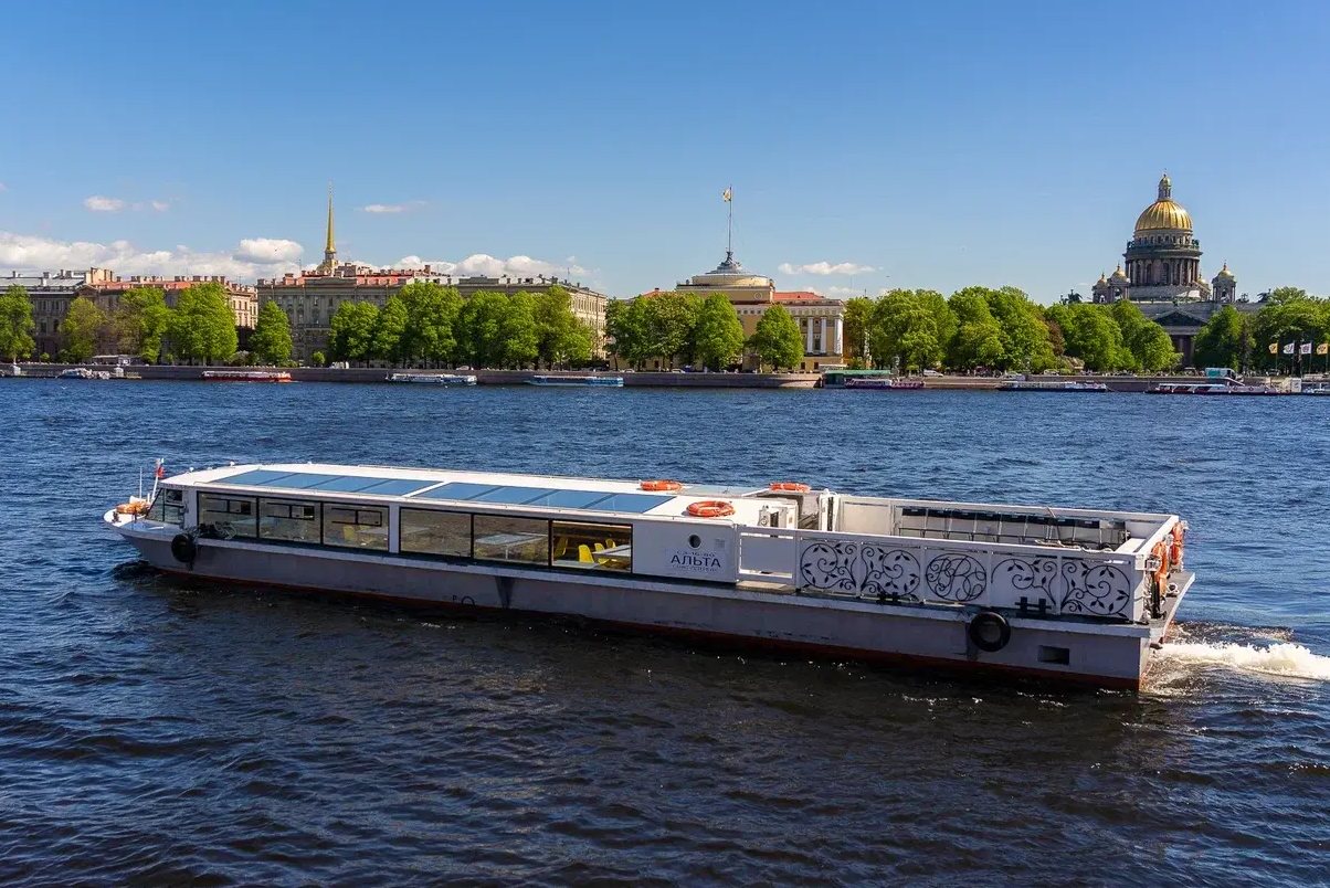Водная экскурсия на теплоходе «Альта» — Северная Венеция