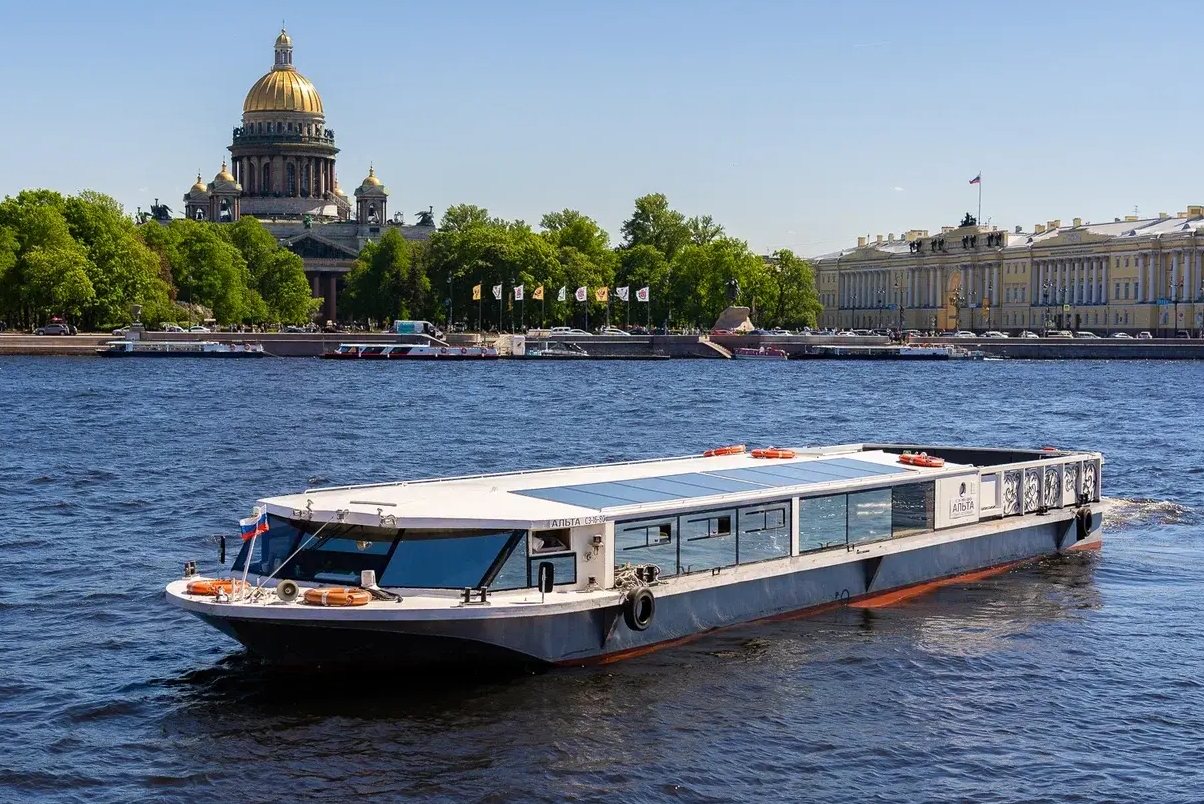 Теплоход Альта