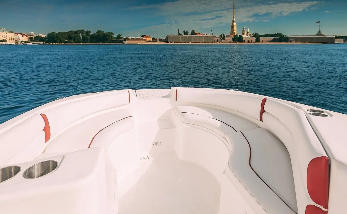 Прокат катера «Антураж» в Петербурге — водная прогулка — фото 13
