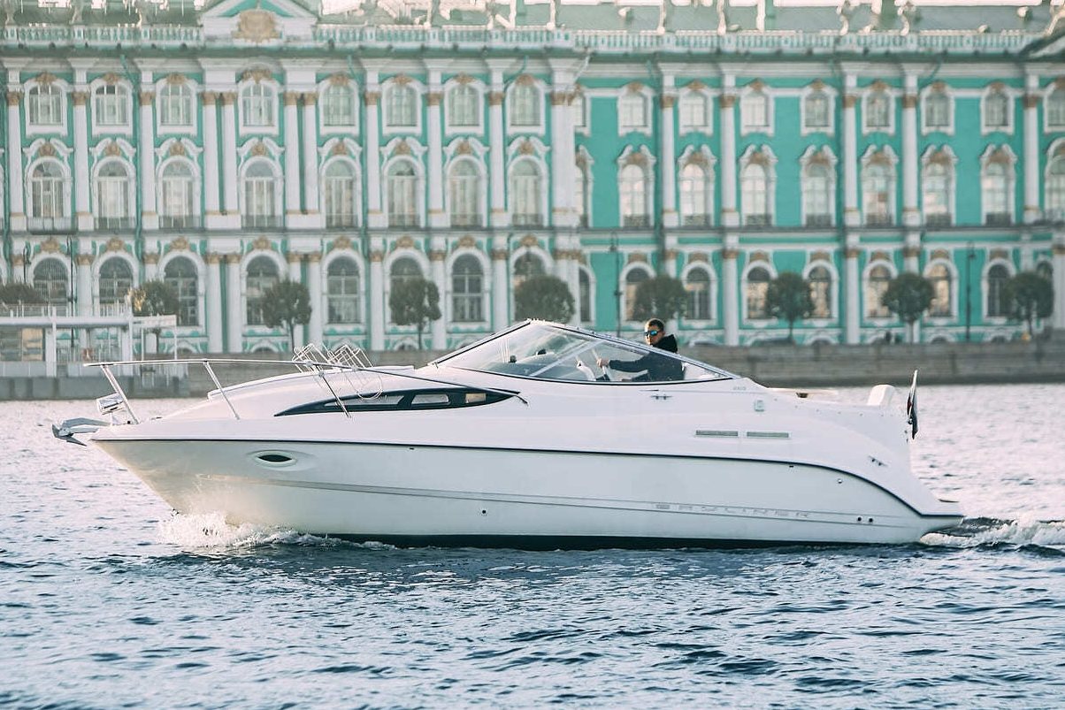 Прогулка по рекам на катере «Ассоль»