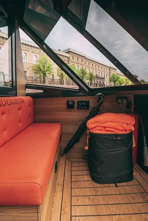 Снять катер «Агуста / Augusta» на час в Санкт-Петербурге — фото 15