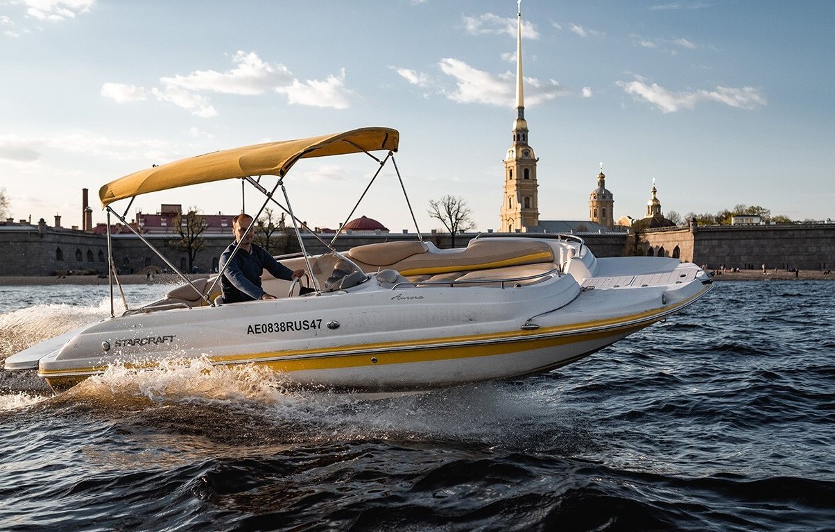 Водная экскурсия на катере «Аврора» — Северная Венеция