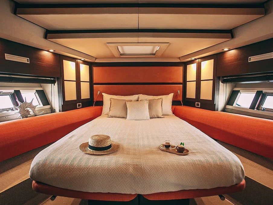 Прокат яхты «Azimut 62» в Петербурге — водная прогулка — фото 13