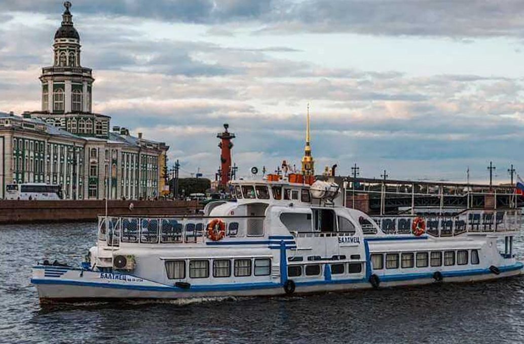 Прогулка по рекам на теплоходе «Балтиец»