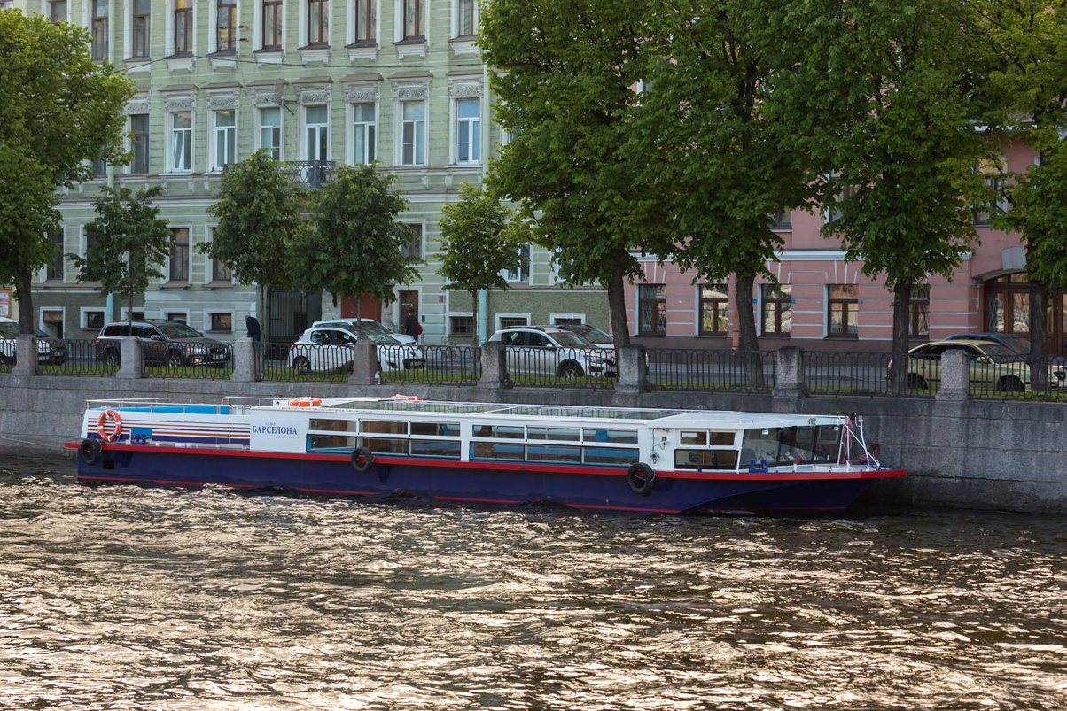 Теплоход Барселона