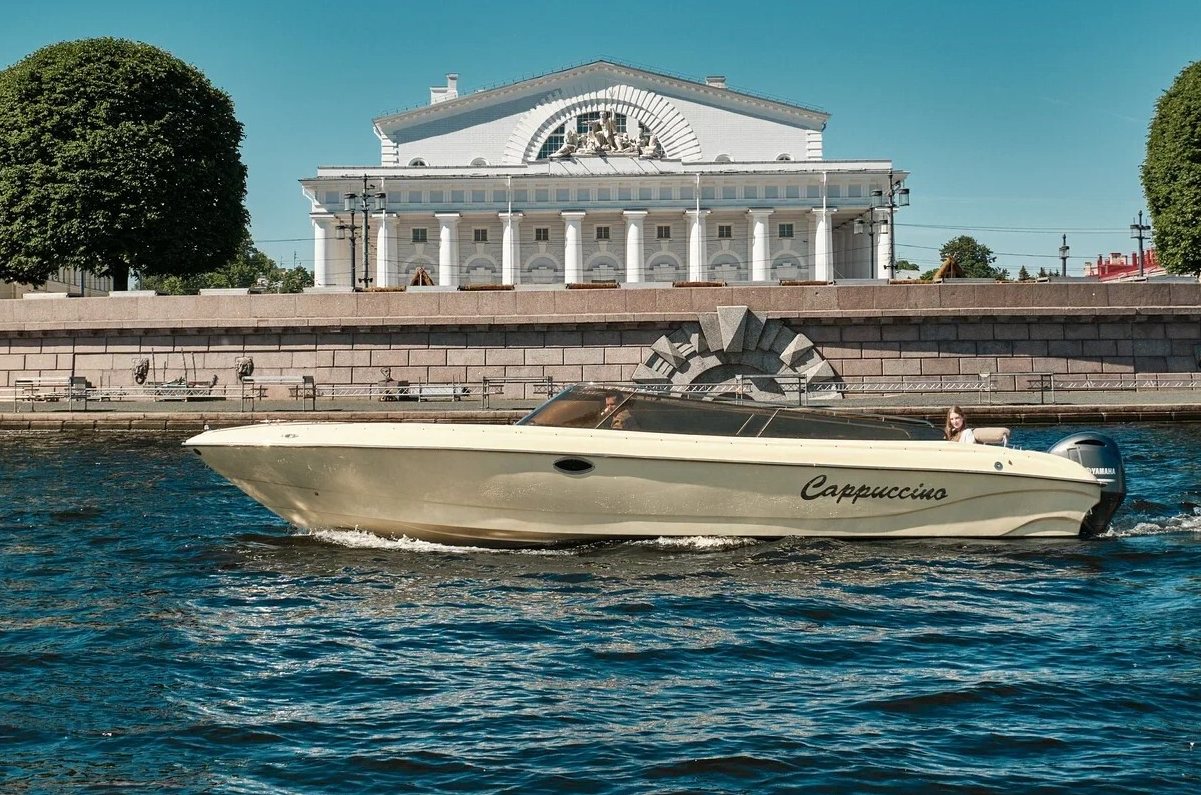 Снять катер «Капучино (Cappuccino)» на час в Санкт-Петербурге