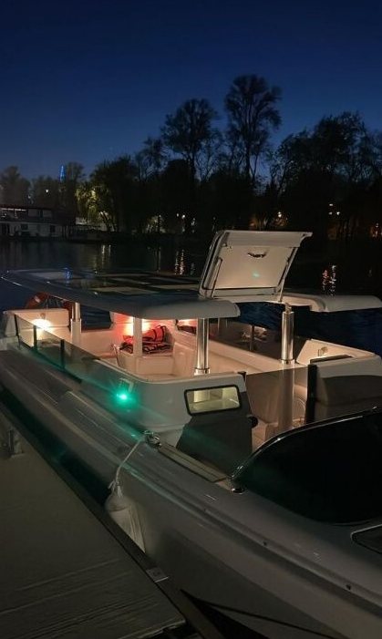 Речная прогулка на катере «Челси» мимо достопримечательностей