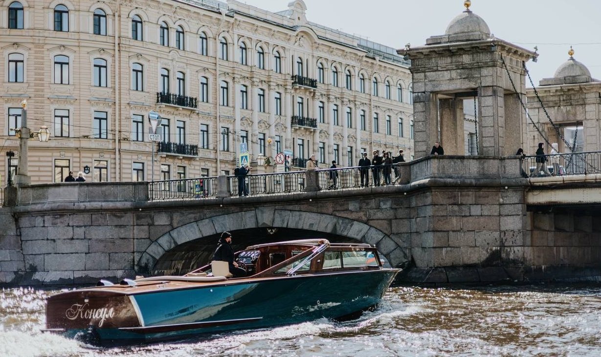 Катер «Консул» — фото борта, аренда без посредников