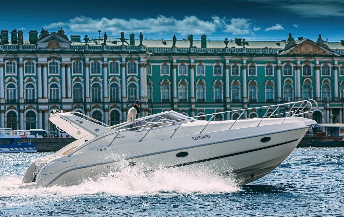 Катер «Кранчи 34 / Cranchi 34» — фото борта, аренда без посредников