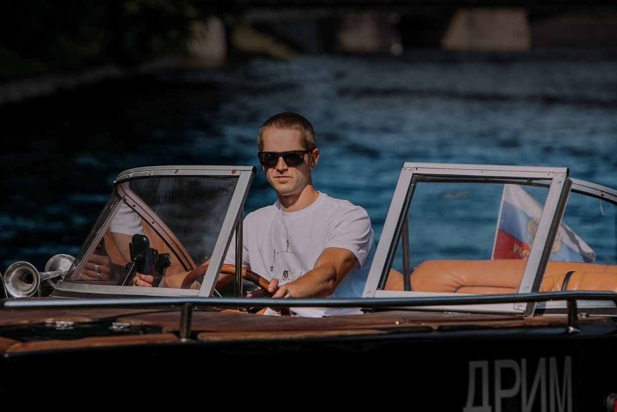 Снять катер «Дрим» на час в Санкт-Петербурге