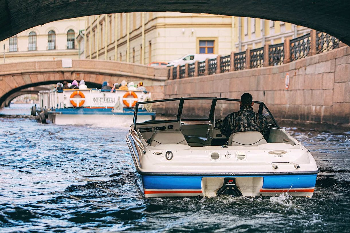 Катер «Элькап» у причала — прокат в СПб — фото 14