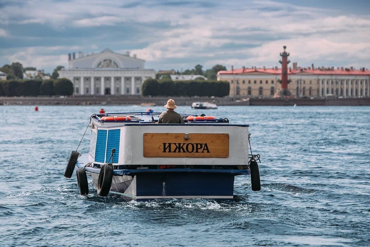 Снять катер «Ижора» на час в Санкт-Петербурге