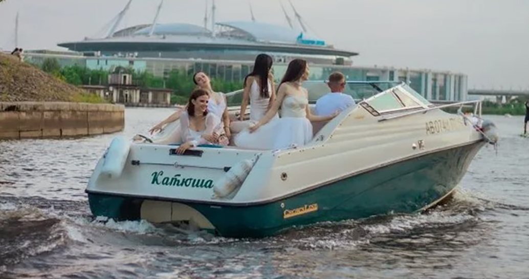 Катер «Катюша» — швартовка у набережной