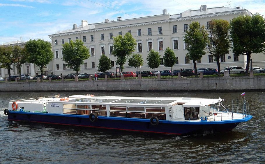 Снять теплоход «Корсика» на час в Санкт-Петербурге