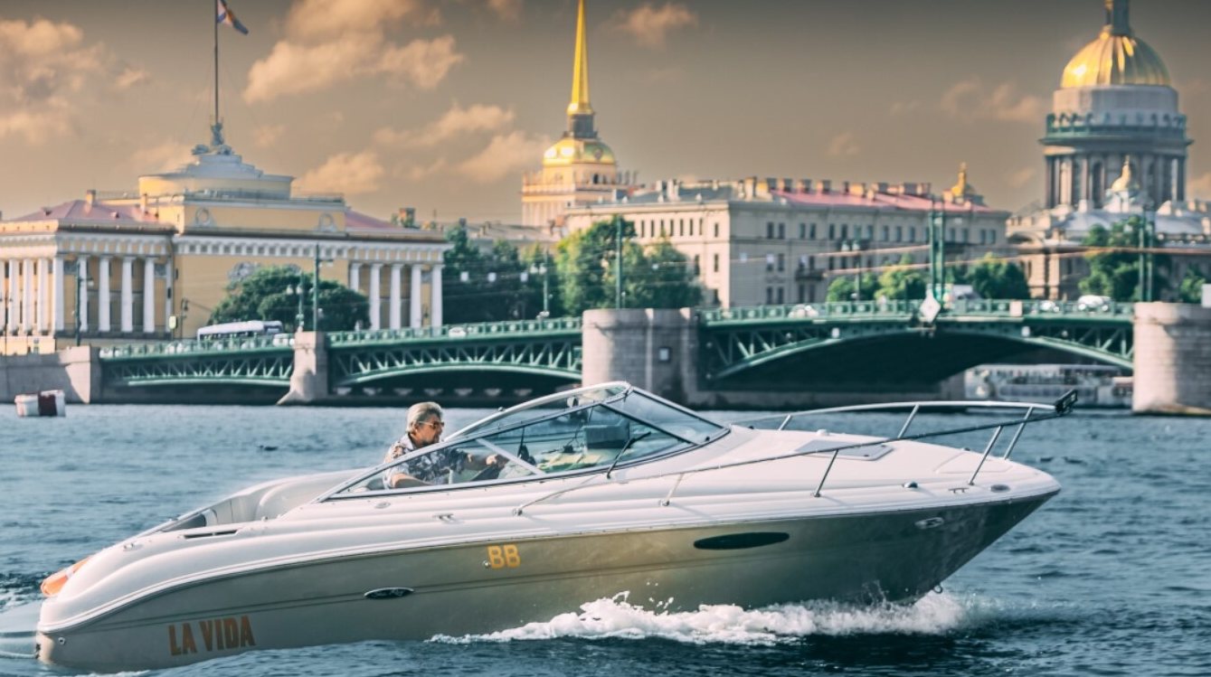 Снять катер «Ла Вида / La Vida» на час в Санкт-Петербурге — фото 15