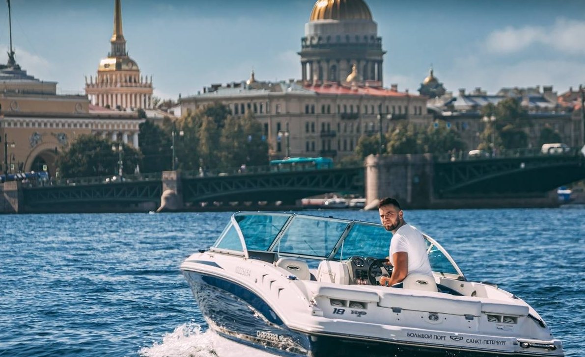 Снять катер «Либерти» на час в Санкт-Петербурге — фото 15