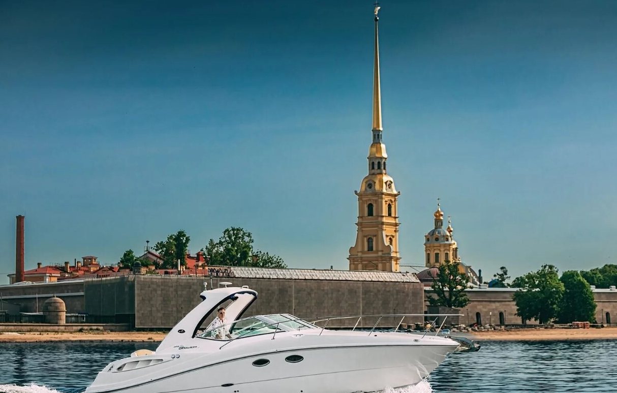 Снять катер «Ловать» на час в Санкт-Петербурге — фото 15