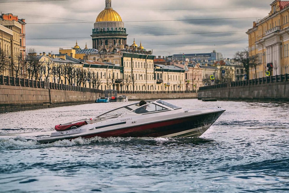 Водная экскурсия на катере «Магнум» — Северная Венеция
