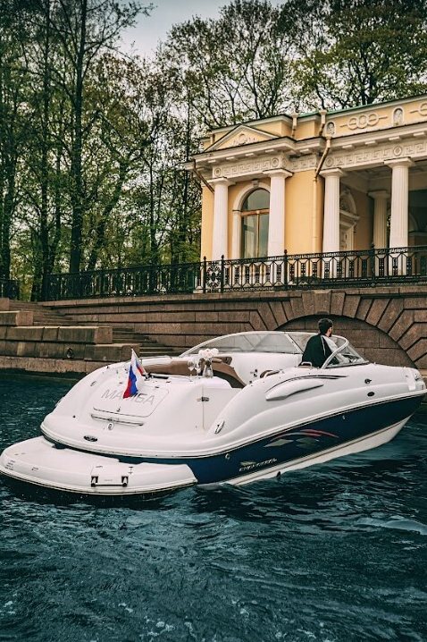 Водная экскурсия на катере «Мамба» — Северная Венеция