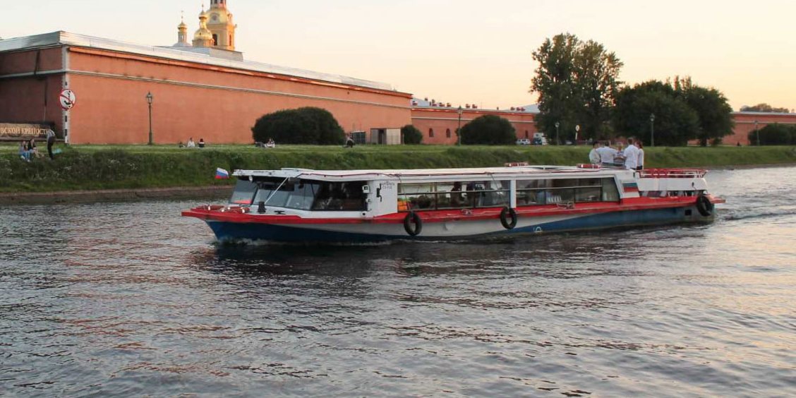 Снять теплоход «Маргарита» на час в Санкт-Петербурге — фото 15
