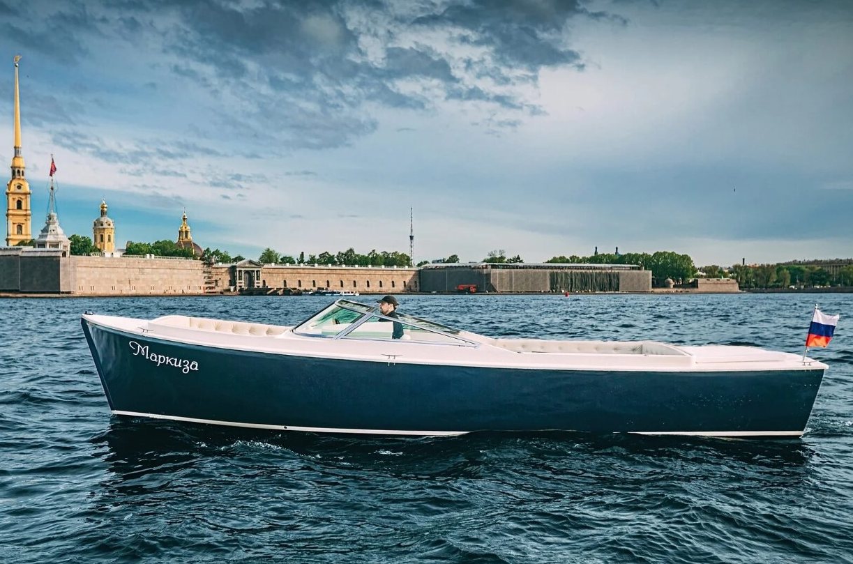 Речная прогулка на катере «Маркиза» мимо достопримечательностей