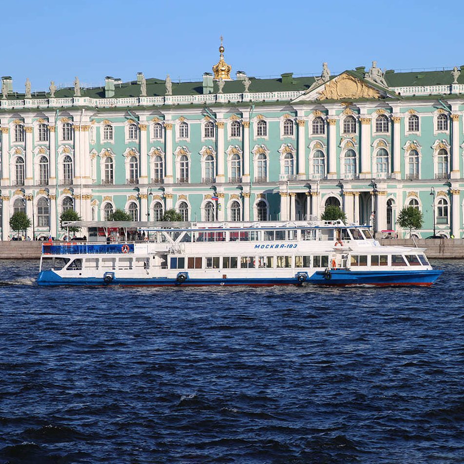 Теплоход «Москва 183» идёт по каналам Петербурга — фото 16