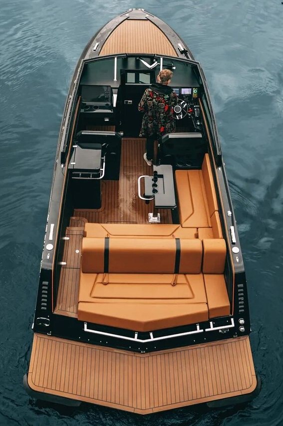 Катер «Nobilis 858 