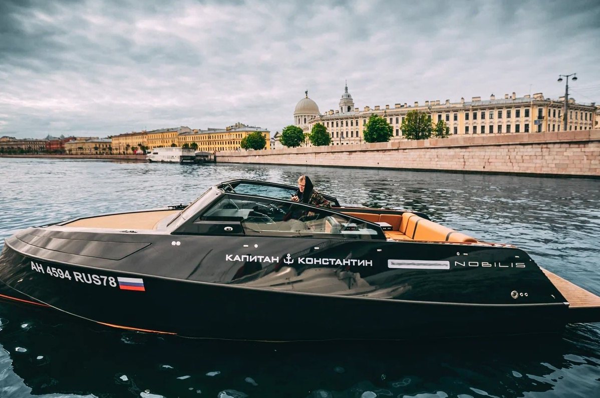 Снять катер «Nobilis 858 