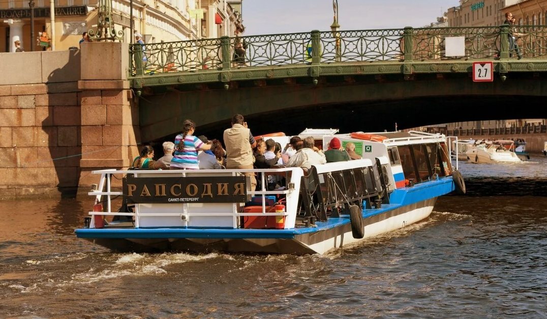 Снять теплоход «Рапсодия» на час в Санкт-Петербурге — фото 15