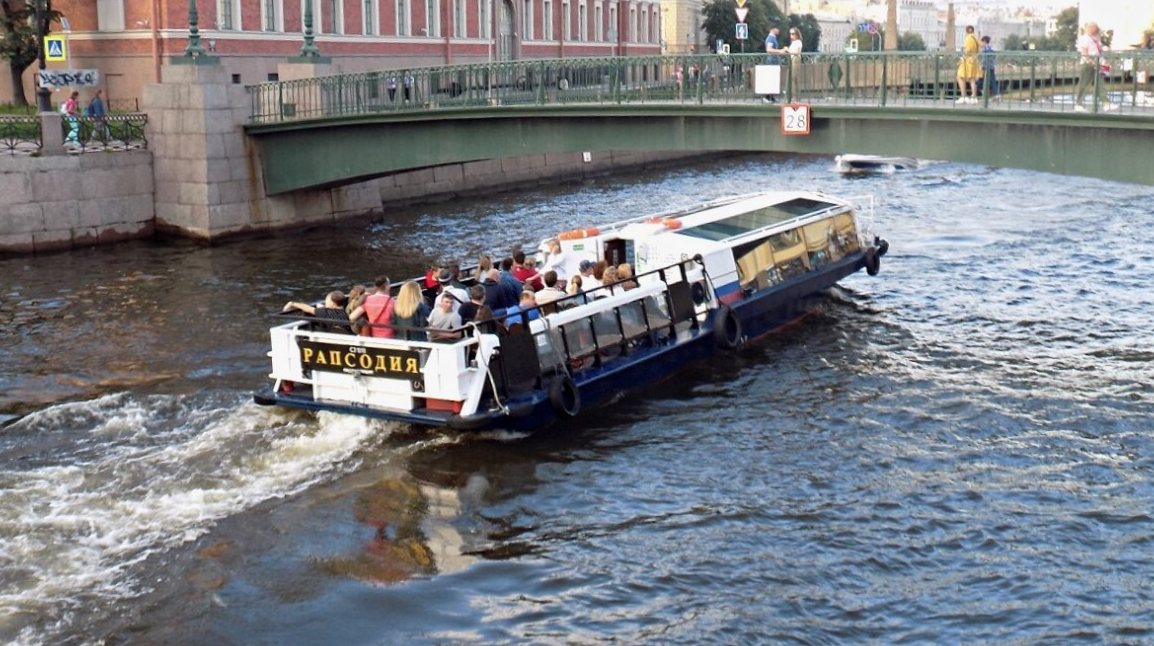 Теплоход «Рапсодия» у причала — прокат в СПб — фото 14