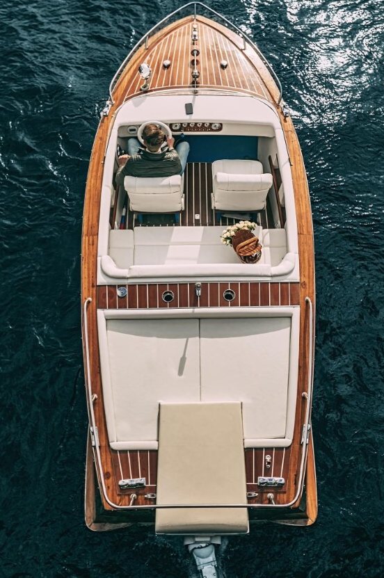Катер «Рива (Riva)» — фото борта, аренда без посредников