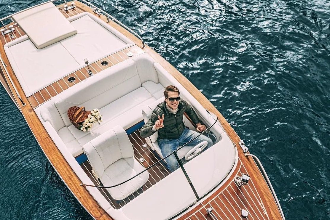 Снять катер «Рива (Riva)» на час в Санкт-Петербурге — фото 15