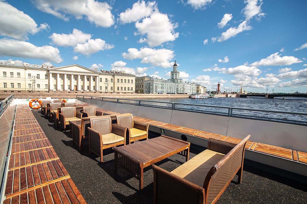 Прокат теплохода «Ряпушка» в Петербурге — водная прогулка — фото 13