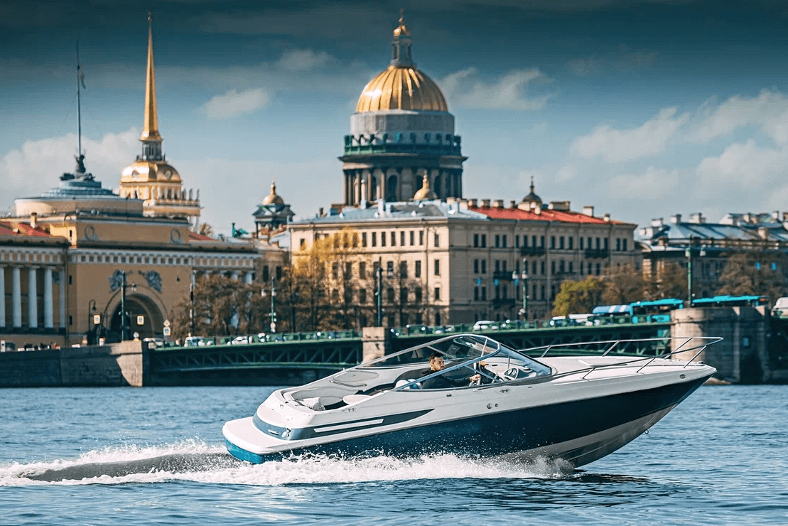 Прокат катера «Сансет» в Петербурге — водная прогулка