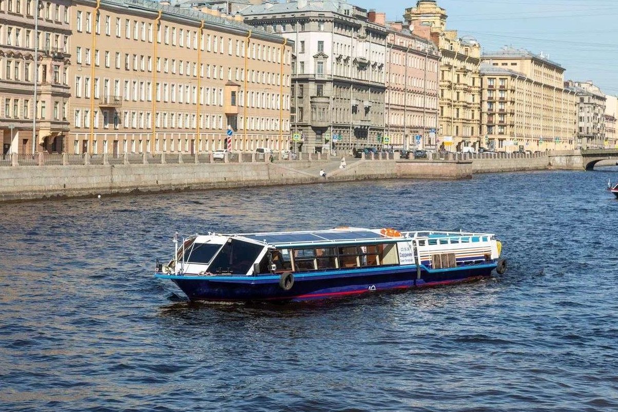 Теплоход «Сардиния» у причала — прокат в СПб
