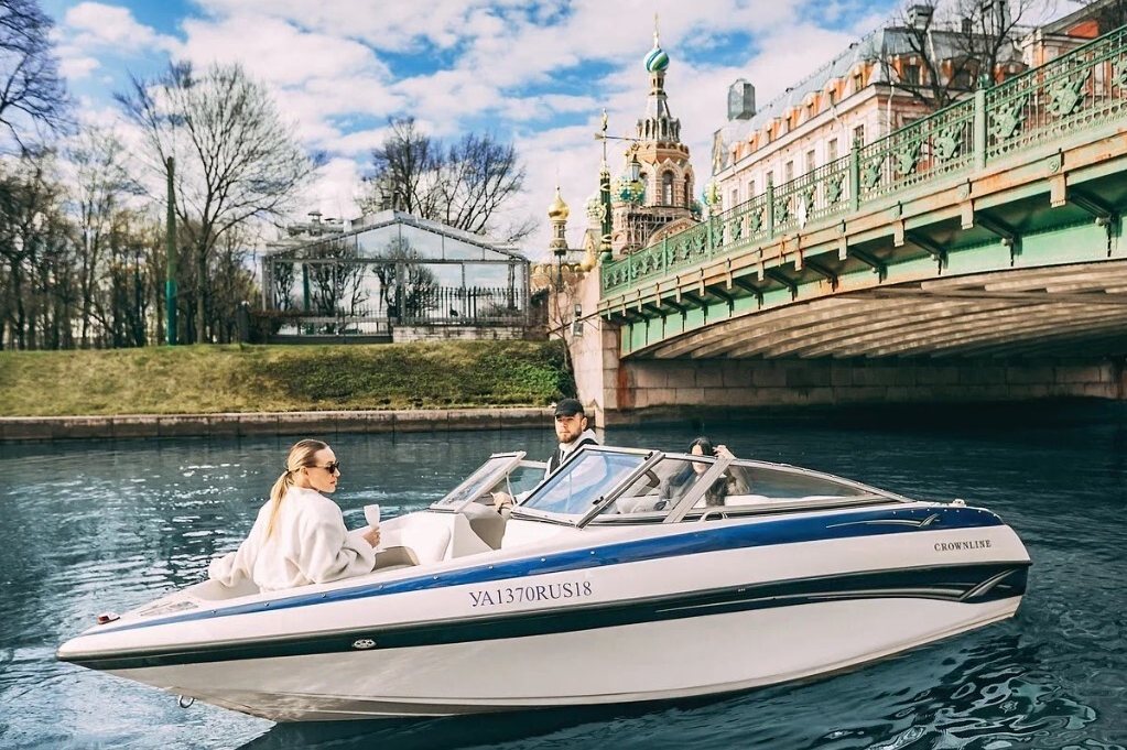 Водная экскурсия на катере «Серенити» — Северная Венеция