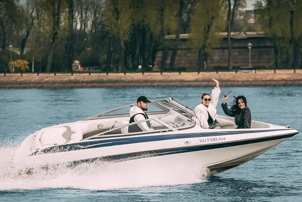 Прокат катера «Серенити» в Петербурге — водная прогулка — фото 13