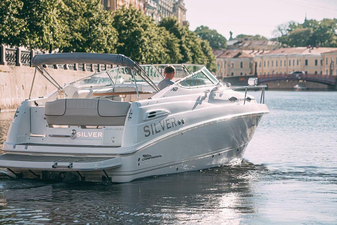 Прокат катера «Сильвер» в Петербурге — водная прогулка
