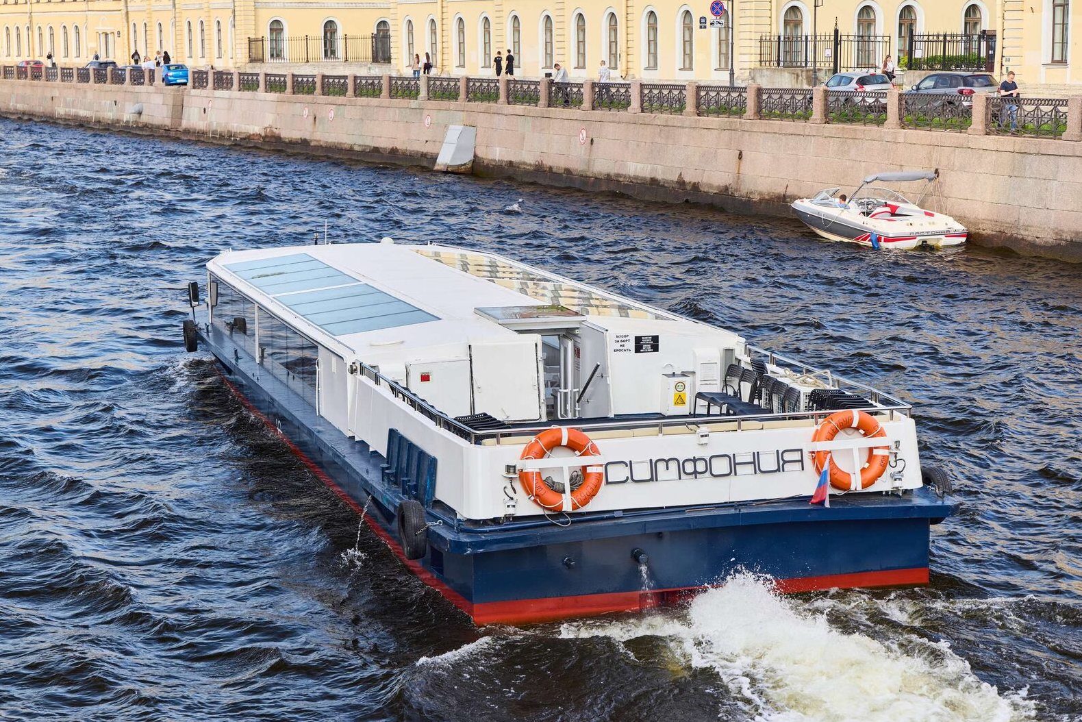 Теплоход Симфония