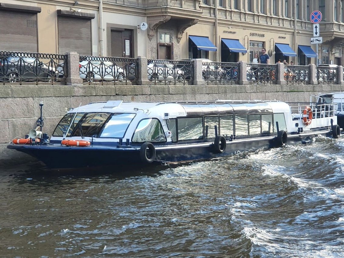 Снять теплоход «Соната» на час в Санкт-Петербурге — фото 15