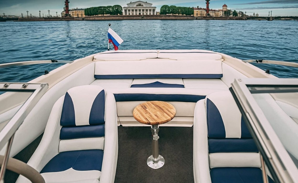 Водная экскурсия на катере «Спанч Боб» — Северная Венеция