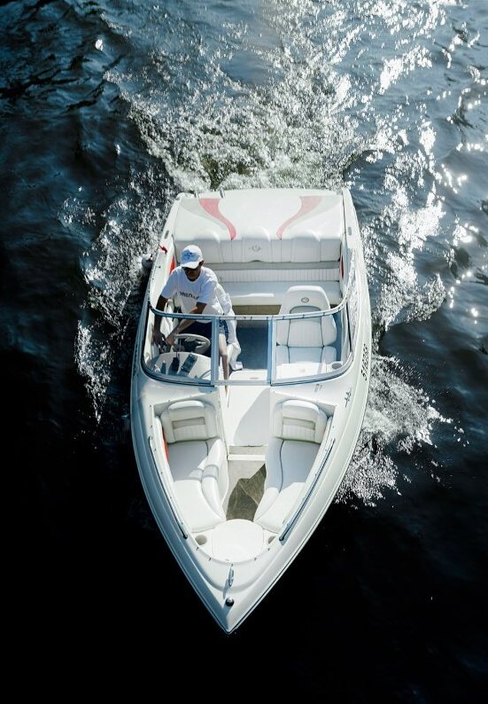 Снять катер «Стинг 185 (Stingray 185)» на час в Санкт-Петербурге