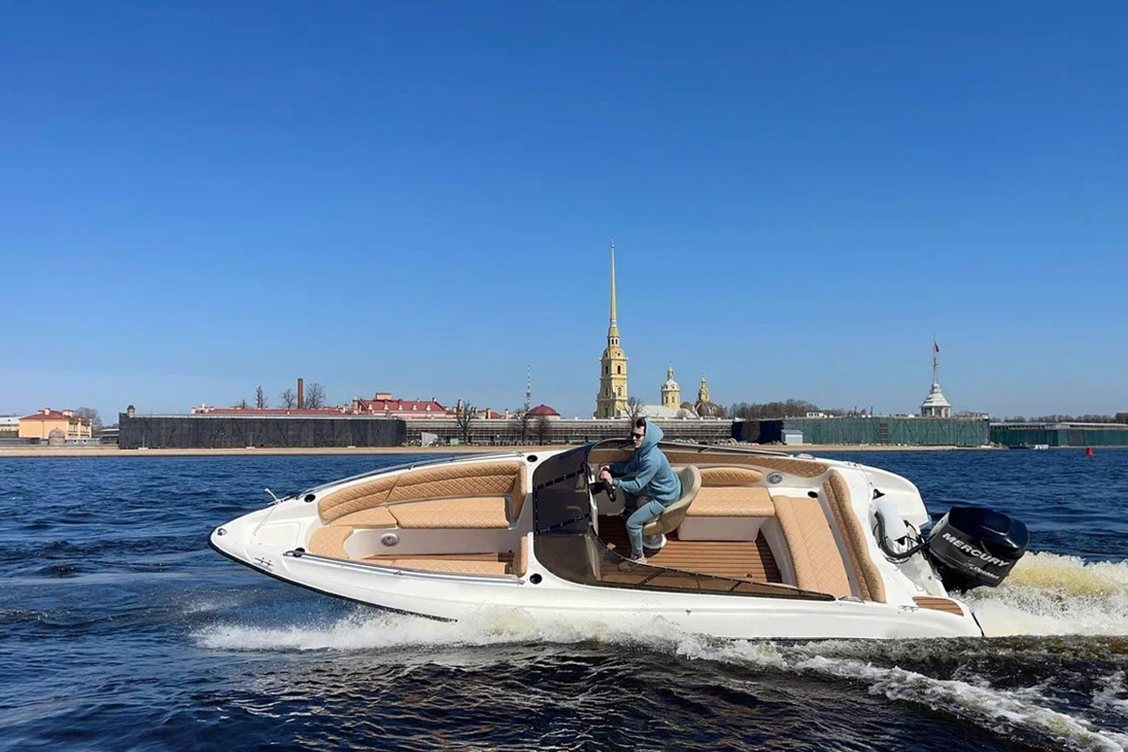 Катер «Шугар Дедди / Sugar Daddy» — фото борта, аренда без посредников