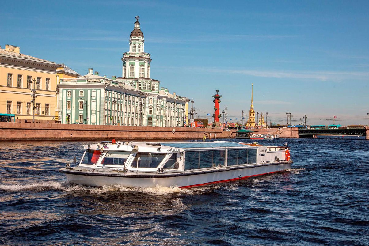 Теплоход «Талисман» идёт по каналам Петербурга — фото 16