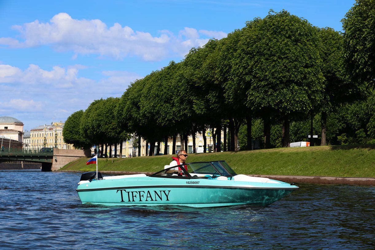 Речная прогулка на катере «Тиффани / Tiffany» мимо достопримечательностей