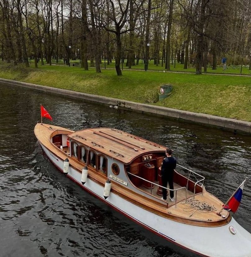 Прогулка по рекам на катере «Ваше Величество»