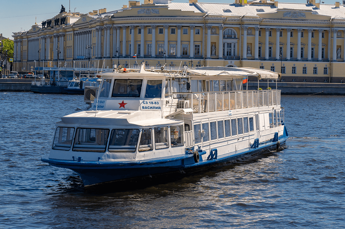 Снять теплоход «Василий» на час в Санкт-Петербурге