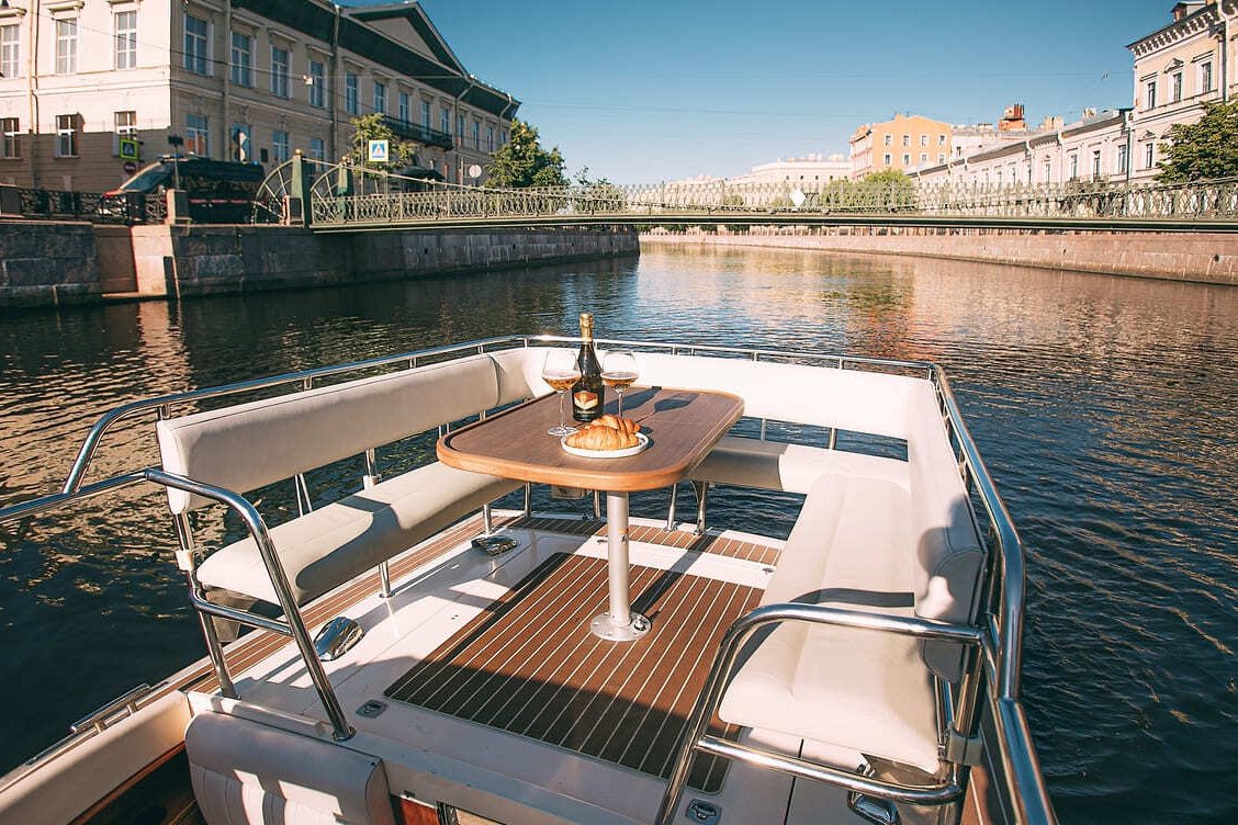 Прокат катера «Венеция» в Петербурге — водная прогулка — фото 13
