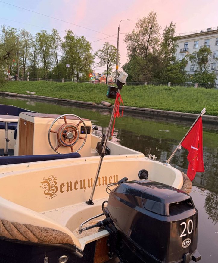 Снять катер «Венецианец» на час в Санкт-Петербурге — фото 15